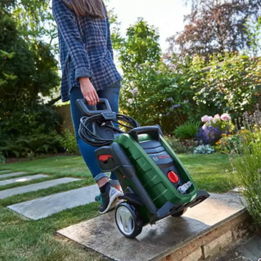 Bosch 1900W Pressure Washer 135 Bar UniversalAquatak – Powerful Patio & Car Cleaner
