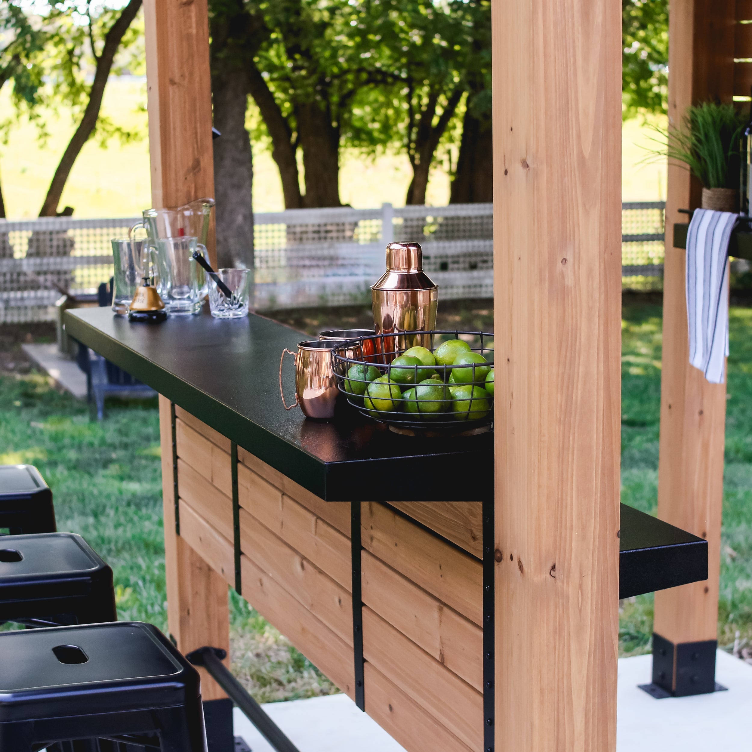 2.6m x 1.9m (8ft x 6ft) Cedar Springs Outdoor Bar