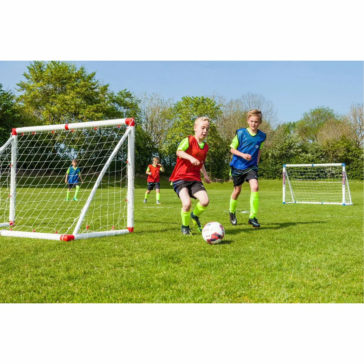 Samba 6' X 4' Football Goal Set with Carry Bag and Bibs
