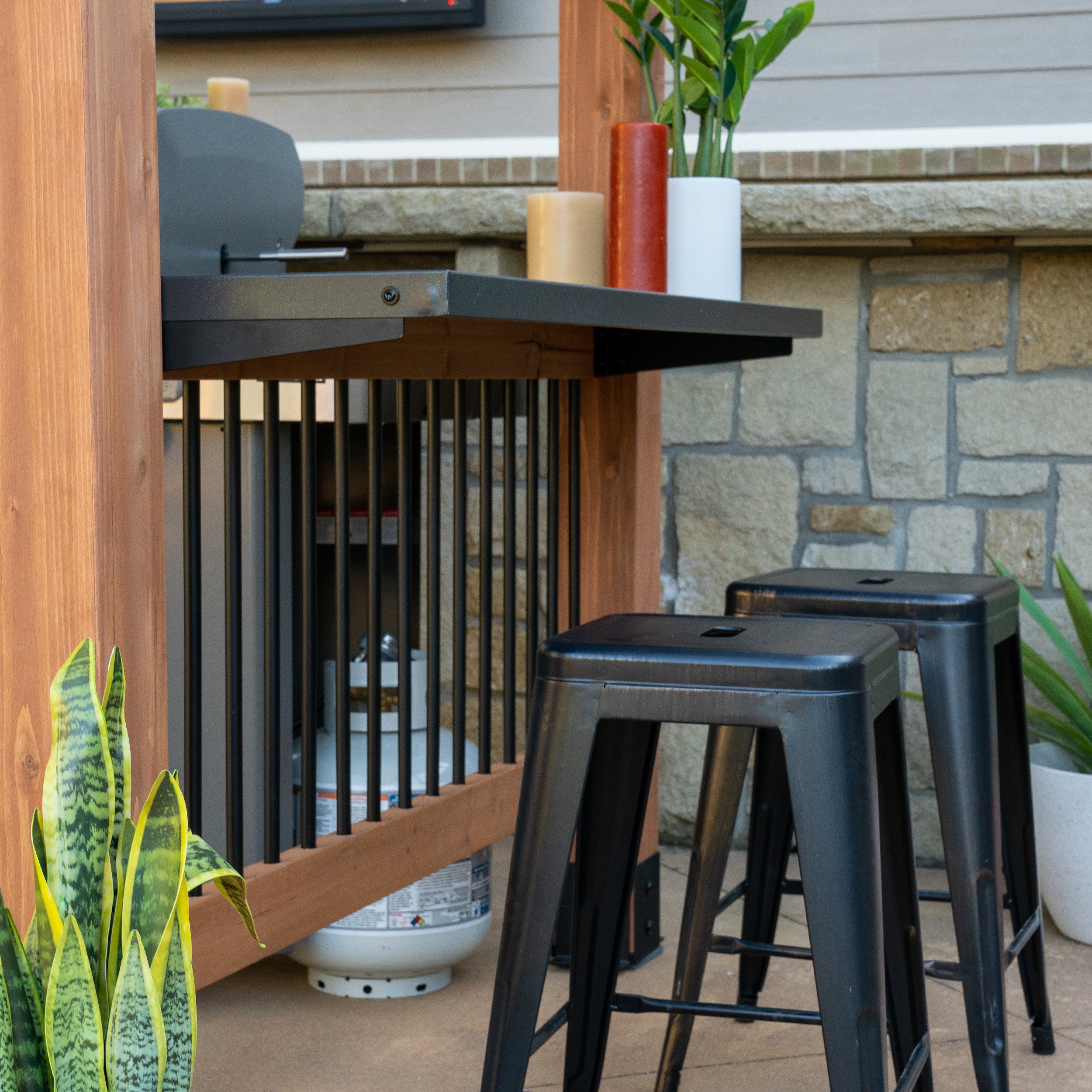 3.9m x 1.9m (13ft x 6ft) Saxony XL Grill/BBQ Gazebo