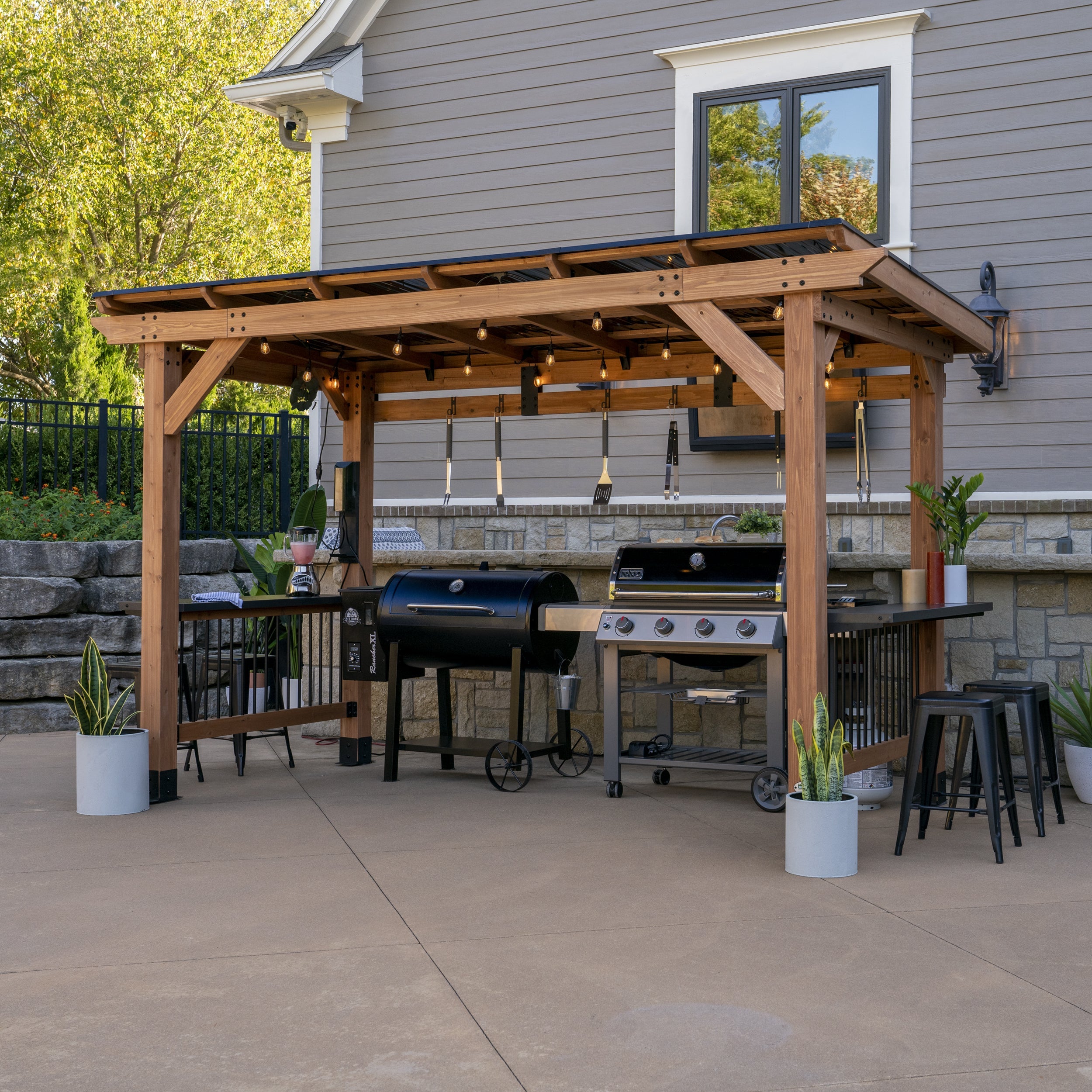 3.9m x 1.9m (13ft x 6ft) Saxony XL Grill/BBQ Gazebo